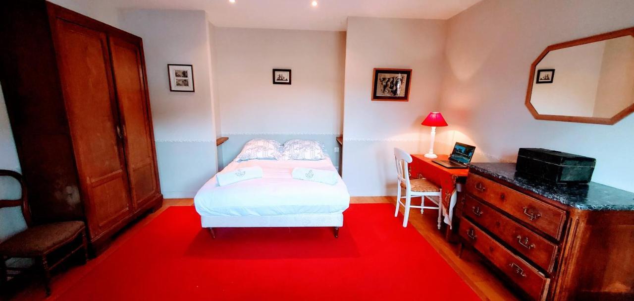 Le Sequoia Bed & Breakfast Velles  Exterior photo