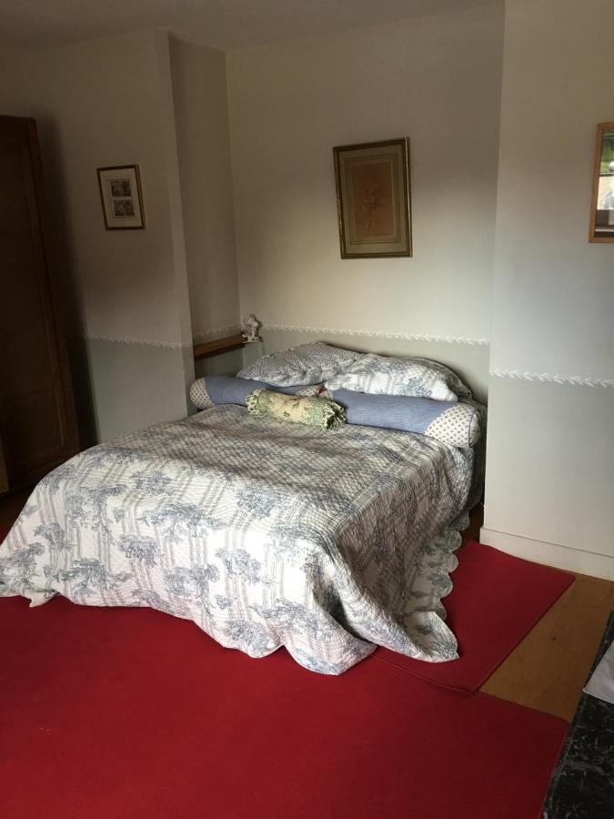 Le Sequoia Bed & Breakfast Velles  Exterior photo