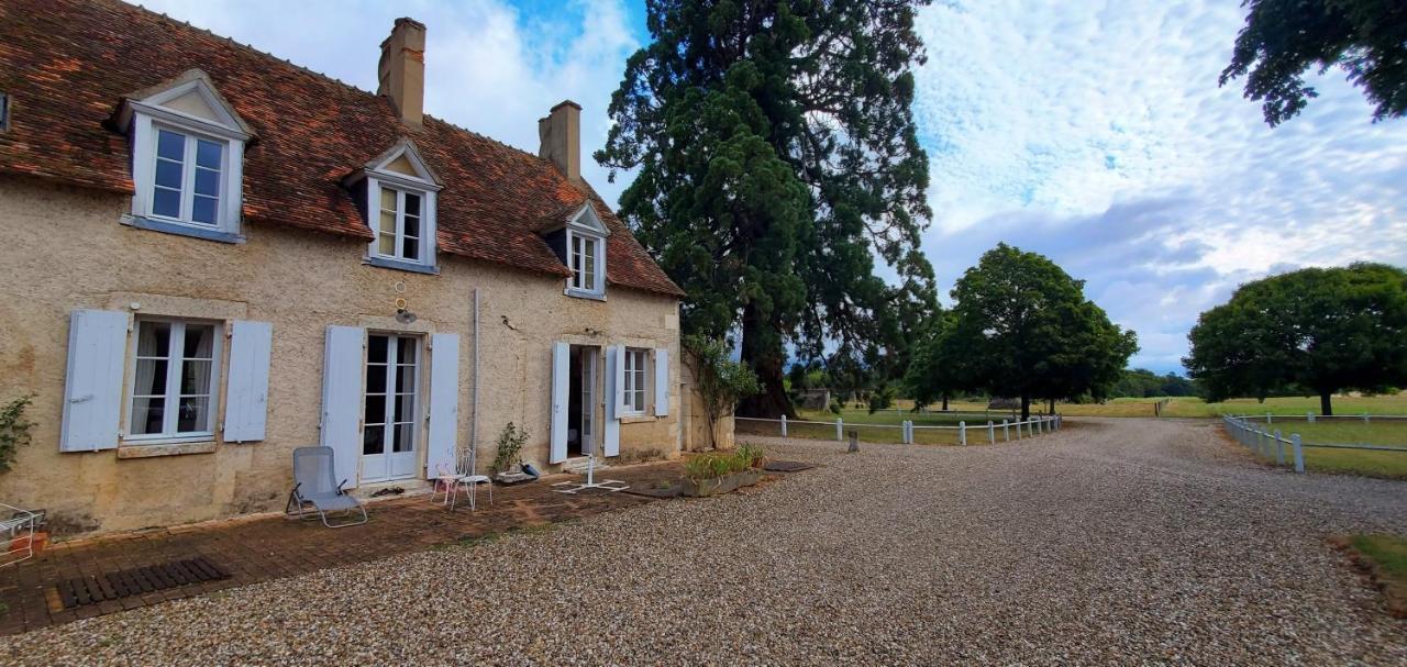 Le Sequoia Bed & Breakfast Velles  Exterior photo